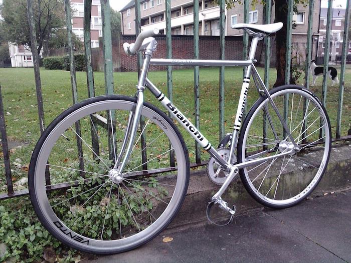 enosmerni deli fixie krom bianchi okvir campagnolo vento fiksna kolesa