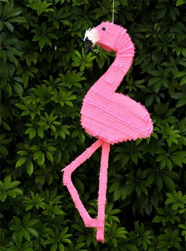 flamingo-karton-ve-kağıt-fikri-kendi ellerinizle-ilginç-pinata-yapılır