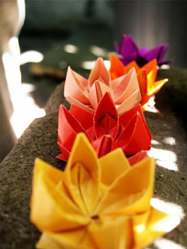 origami-pisan-papir-cvet-za začetnike-origami, enostaven za izdelavo