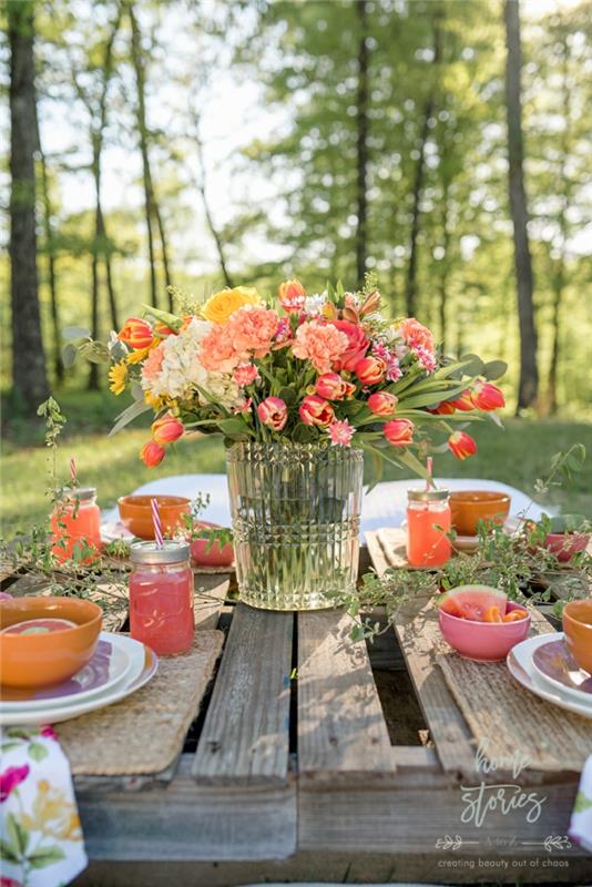 oranžinės ir geltonos gėlės deko stalas deko rudens stalas deko pasidaryk pats europietiškas padėklų stalas