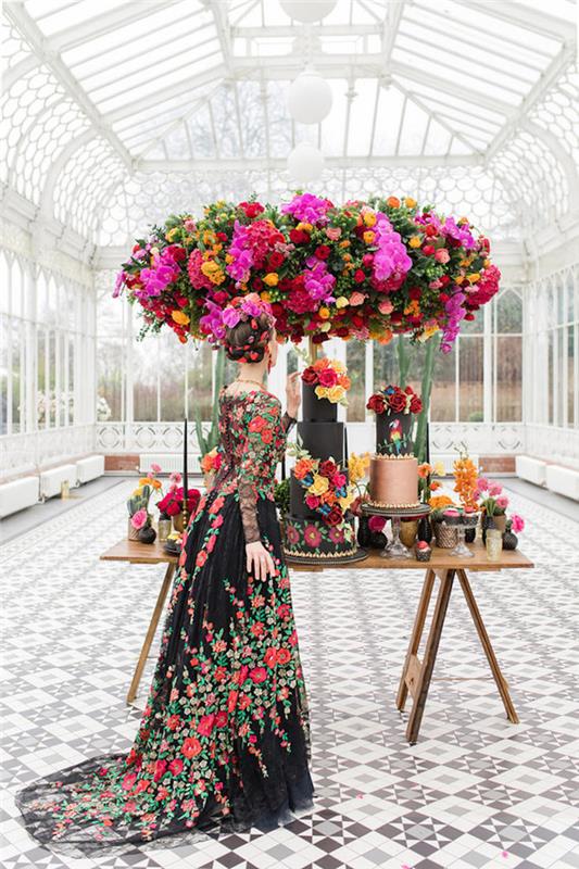 Frida Kalho vestuvinio torto įvaizdis, gražiausias tortas pasaulyje, spalvingas originalus vestuvinio torto personažas