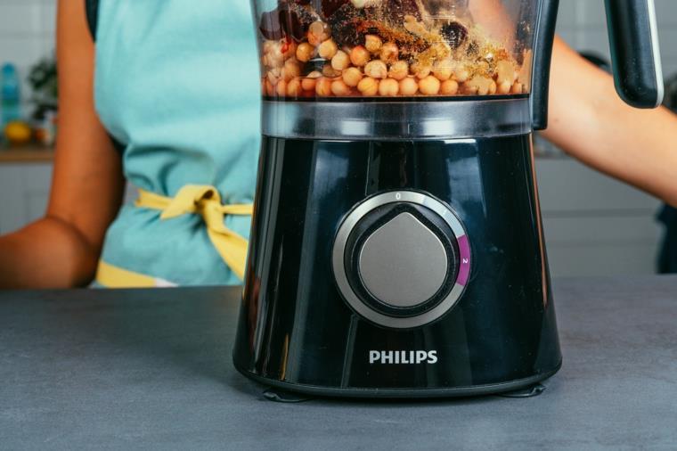 „Frullatore marchio Philips“, šis bolliti ir barbabietole rosse, hummus ricetta