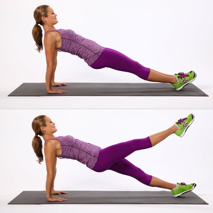 alternatif bacak kaldırma ile ters çekirdek egzersiz, düz karın çekirdek plank egzersiz kadın