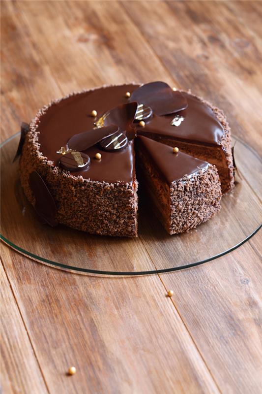 Lengvos šokoladinio pyrago idėjos Šokoladinio gimtadienio torto ruošimas Šokoladinio pyrago idėjos