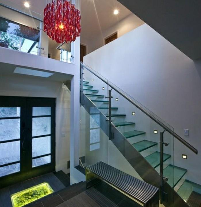 moderno stopnišče-steklo-ograja-steklo in kovina-stopnišče