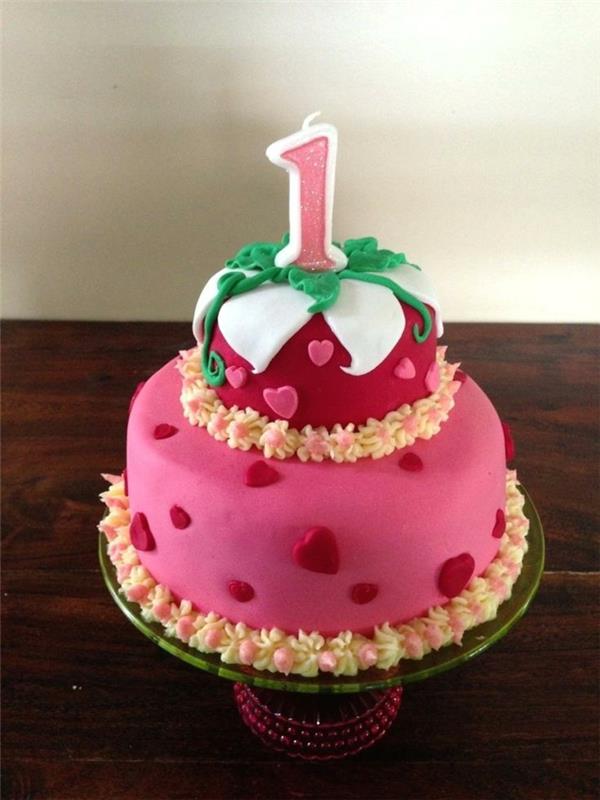 širdies pyragas, vienerių metų mergaitės gimtadienio tortas, rožinis modelinis molis desertams ir kūrybos pyragas