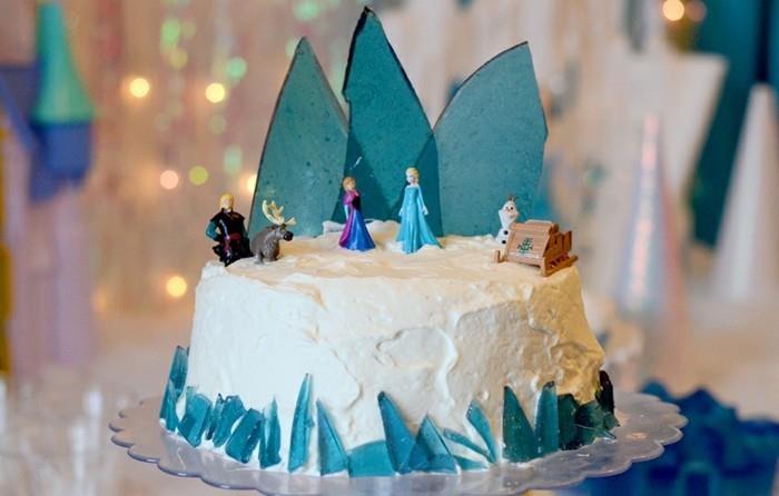 rojstnodnevna torta-snežna kraljica-dekoriranje-ideje-snežna kraljica-torta-narediti-sam