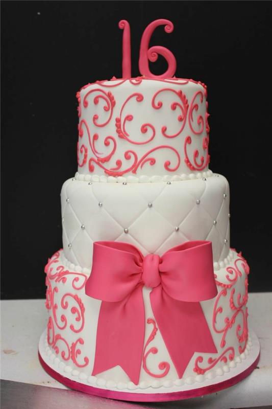 gabalas, sumontuotas rožinėje ir baltoje, rožinėje juostelėje, asmeninis gimtadienio tortas