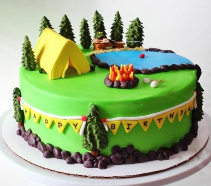 Enostavna originalna fotografija sladice za rojstnodnevno torto