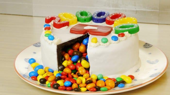 Havalı kız pastası fikri, ruh hali ile kişiselleştirilmiş pinata doğum günü pastası