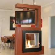 TV con chimenea