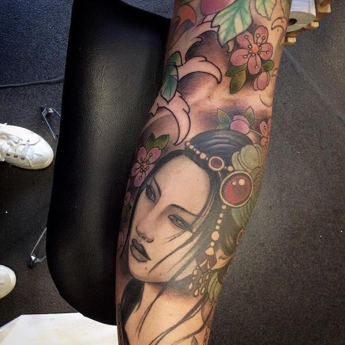 Japonska tetovaža cvetov Japonska tetovaža gejša
