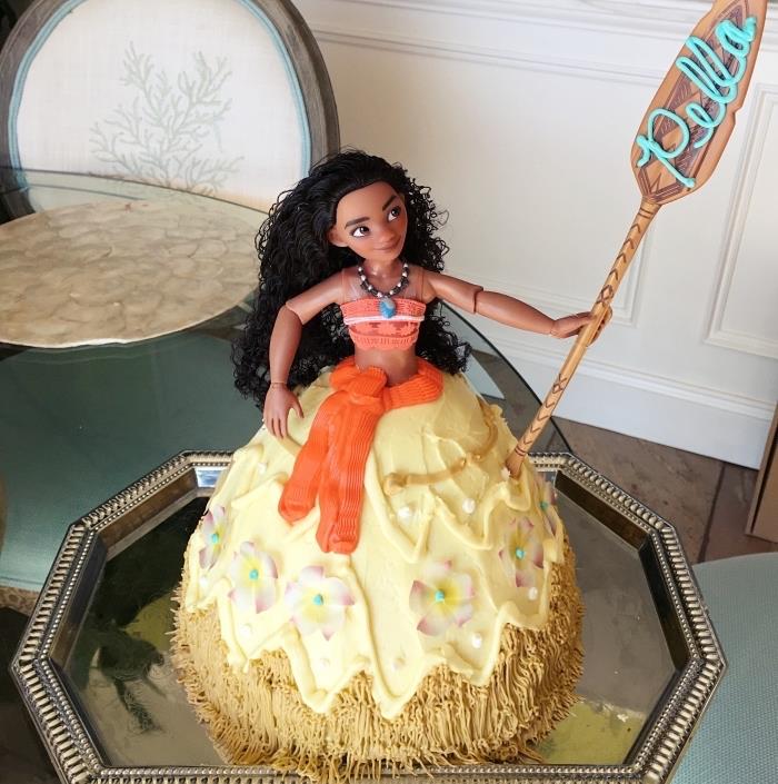 super kietas pyragas, pagamintas namuose Polinezijos princesės Vaianos tema, „Disney“ gimtadienio torto dekoras