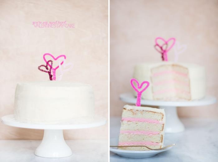 romantik tatlı ev yemeği tarifi fikri, beyaz krema ve pembe krema ile kolay vanilyalı kek örneği