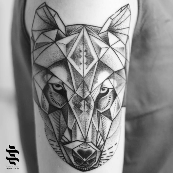 Žmogaus peties tatuiruotė, lapės laisvės tatuiruotė, originalus stilingas piešimo įkvėpimas, geometrinis vilkas