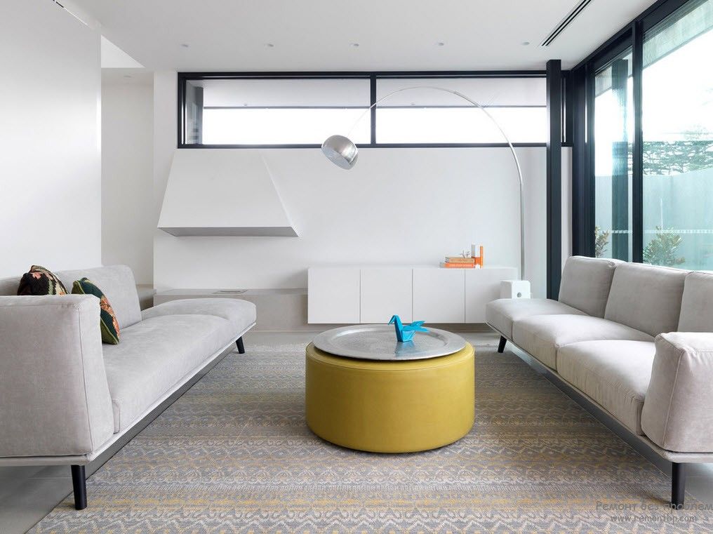 Tapicería de muebles, los colores de las alfombras están subordinados al esquema de color general del interior.