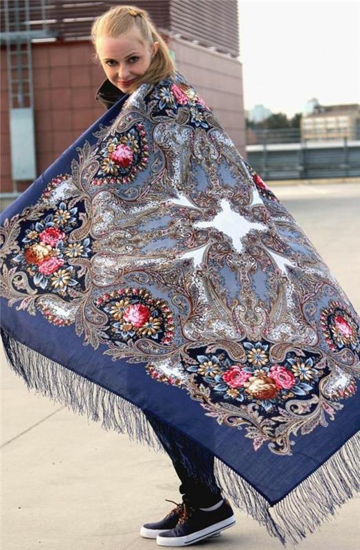 veliki šal-cvetlični vzorci-priložnostna obleka
