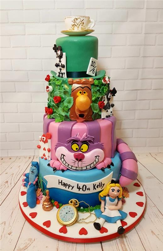 spalvingas gyvūnų pyragas, keturių pakopų, gyvūnų skulptūros ir kavos puodelis, linksmas 40 -ojo gimtadienio tortas