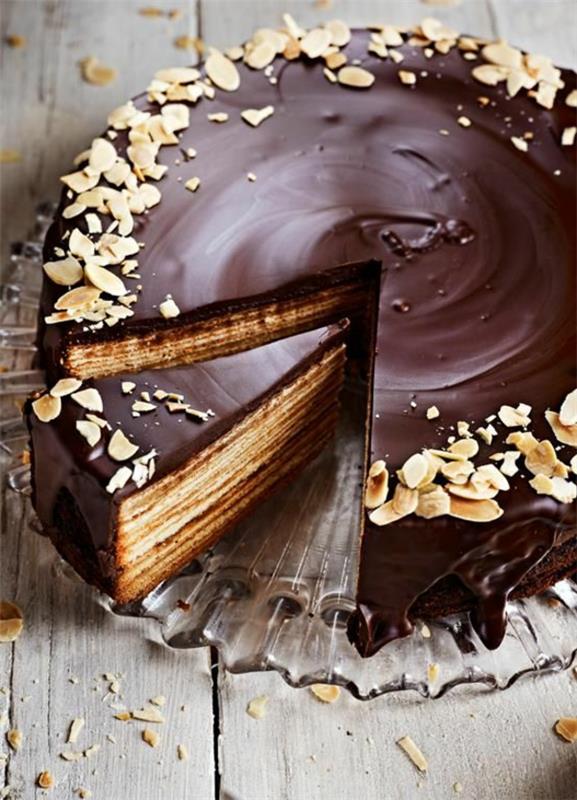 čokoladna torta-slastna-mandljeva torta