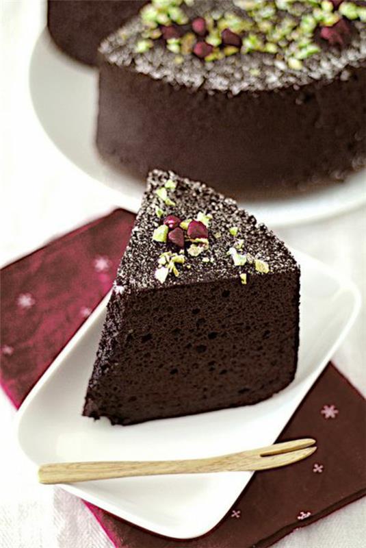 čokoladna-torta-slastna-pistacija-torta