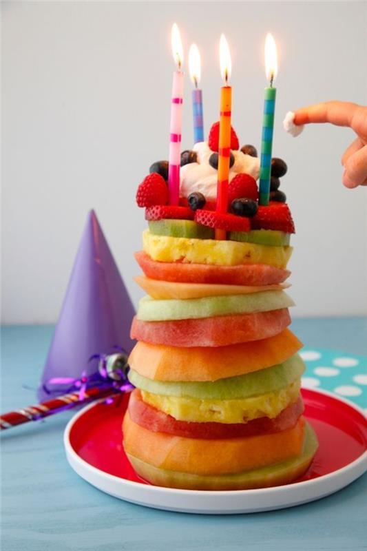 Puikus visų vaisių nenugalimas gimtadienio vaisių jogurto pyragas