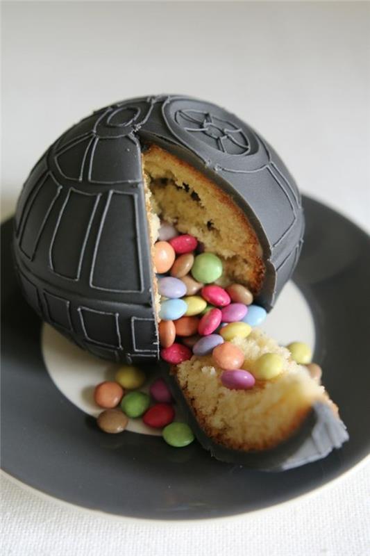 torta-pinata-star-wars-nenavadna-ideja-za-tematsko-rojstni dan