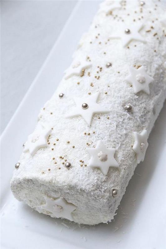 baltas-skanus-kalėdinis tortas-vyniotinis