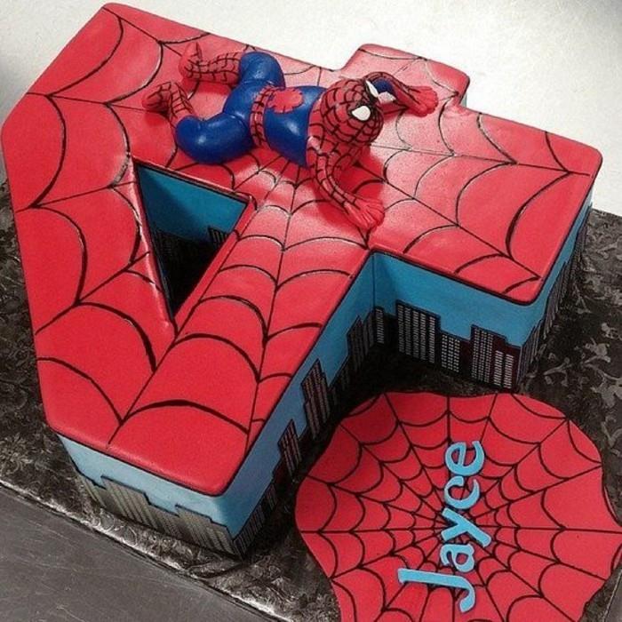 štiriletna-spiderman-design-torta