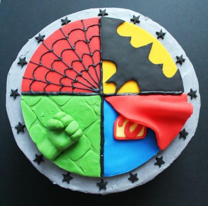 štiri-različna-spiderman-torta