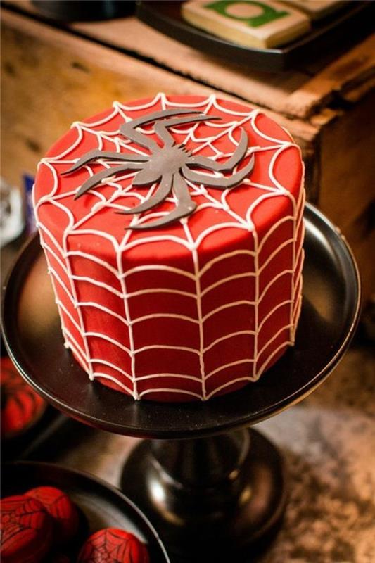spiderman-rdeče-bela-pajkova spletna torta