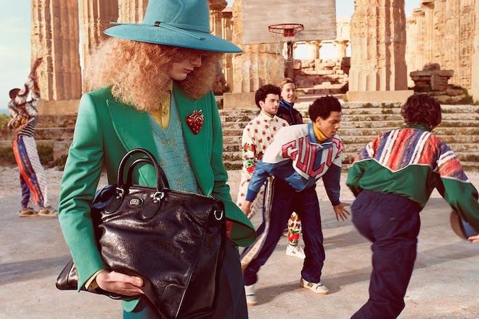 Naujoje „Gucci“ kolekcijoje prieš rudenį yra įvairių laikmečių, nuo Antikos iki 80-ųjų, nuorodos