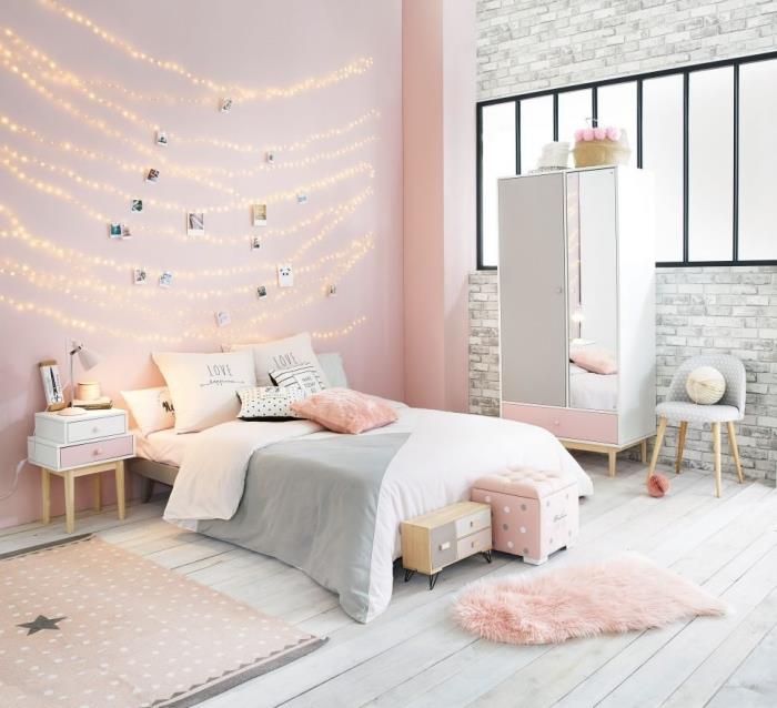 rausvos spalvos miegamojo modelis mergaitei, sienų danga iš baltų plytų dizaino tapetų kartu su šviesiai rožiniais dažais