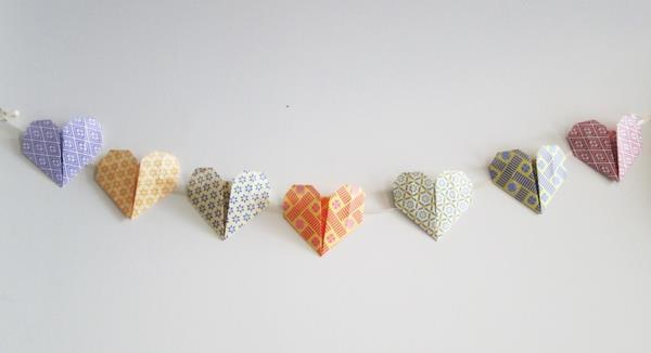 origami-çelenk-kağıt-kalpler