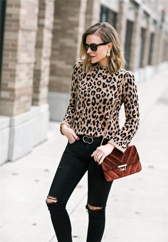 leopardo idėja elegantiška moters apranga leopardo megztinis suplėšytos kelnės juodi džinsai su skylėmis