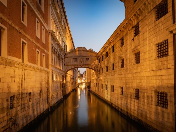 Venedik'te gezilecek yerler, 2019 Venedik Karnavalı'nda neler yapılır, Venedik kanallarında tekne gezileri