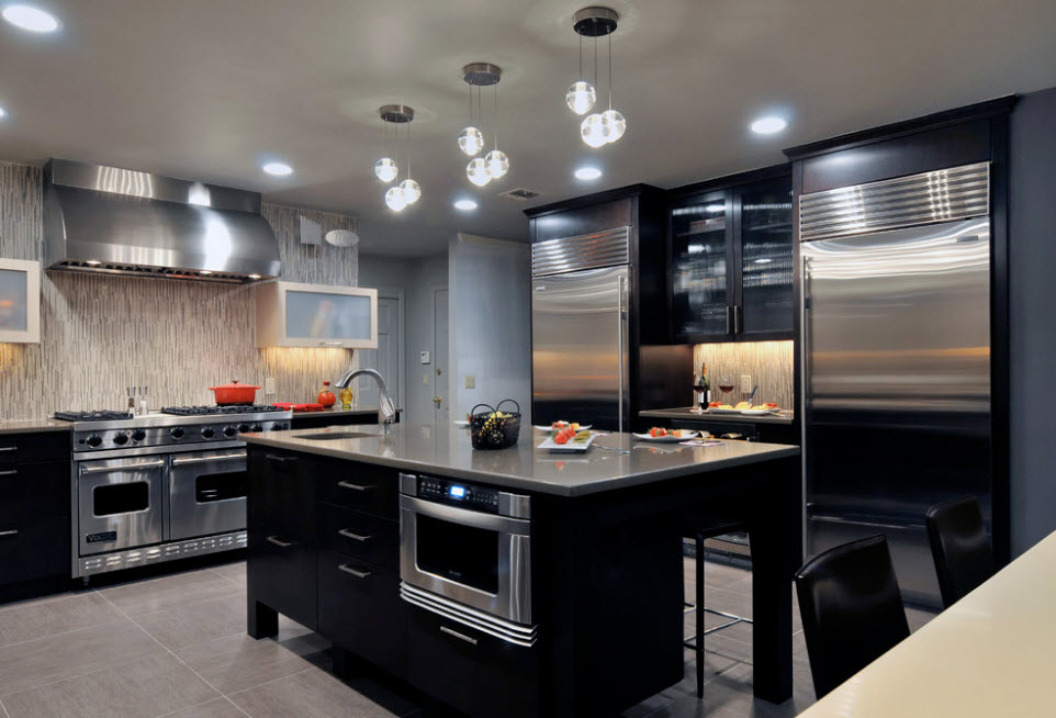 Dos refrigeradores para una gran cocina