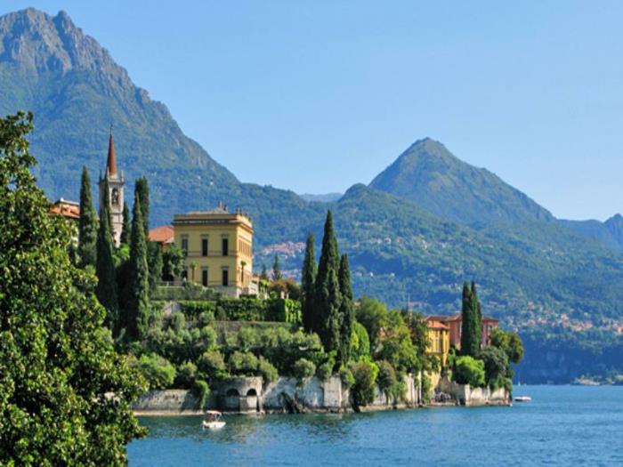 žavingas viešbutis-lac-de-come-lac-de-come-bellagio-italy-atostogos-prie-ežero-Alpių