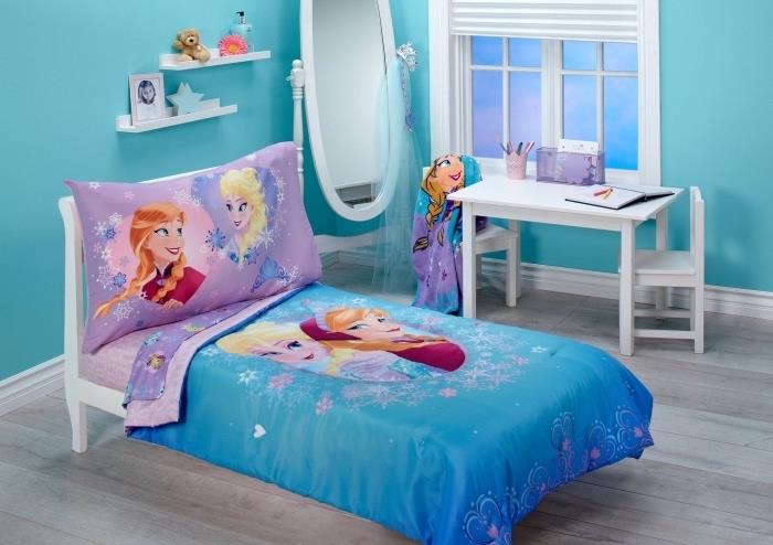 iç boyama, Frozen tarzında çocuk odası düzenlemesi, Elsa ve Anna ile büyük yastık kılıfı
