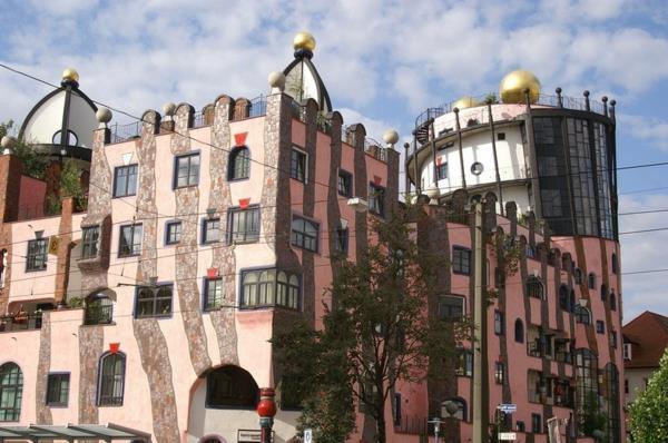 hundertwasser-architecture-the-green-citadel