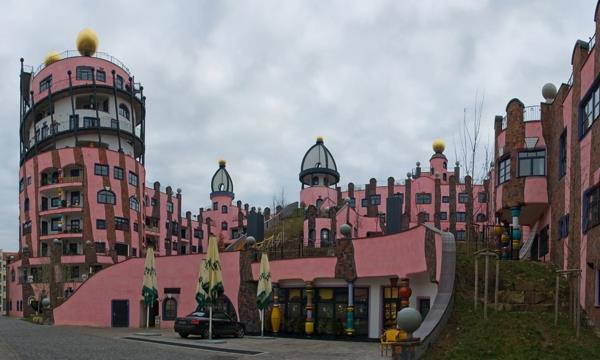 hundertwasser-mimari-magdeburg-rose-house