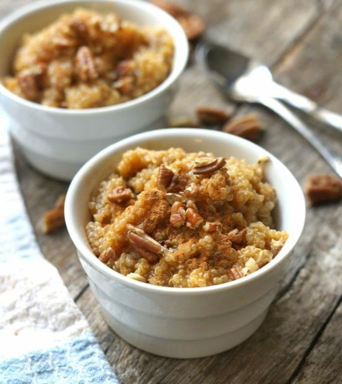 ideja, kako narediti brezglutensko kašo, bučni pire, javorjev sirup, kvinojo, cimet, ovsene kosmiče recept za zajtrk