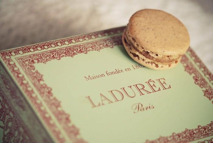 ideja-ohranjanje-macaroons-ladurée-sladica-francoščina-cool-pistacija-darilo