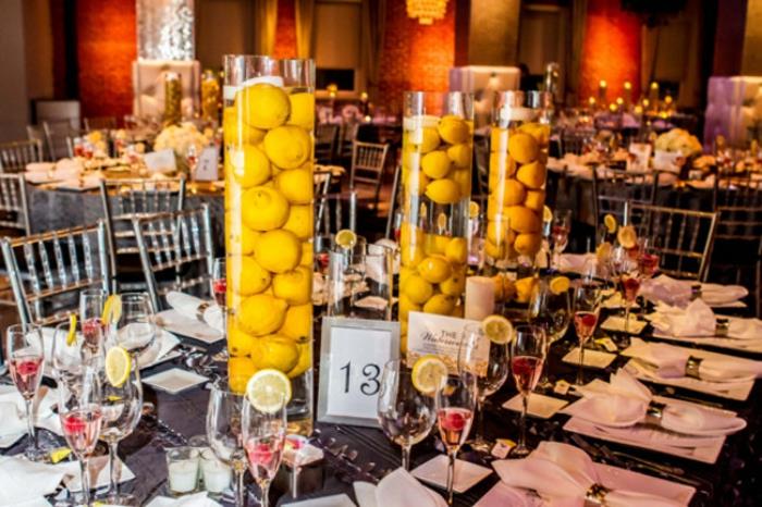 poročna miza-dekoracija-ideje-poročna dekoracija-ideje-naredi sam-limone-sredinska miza