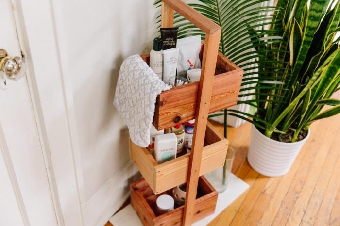 idėja laikyti vonios kambarį, kad pasidarytumėte lentyną ant grindų medinės lentos grožio produktai