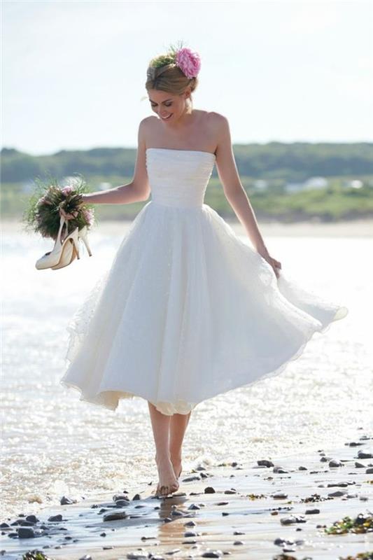 paprasta-vestuvinė suknelė-idėja-trumpa-paprasta-vestuvinė suknelė-prie jūros