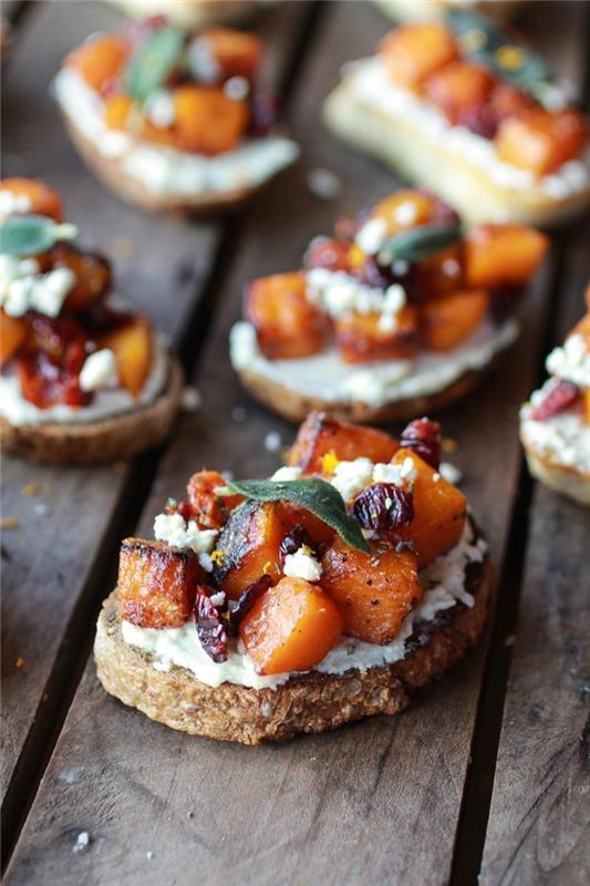 ideja za preprosto in hitro večerjo z aperitivom na osnovi različnih hrustljavih sendvičev, vegetarijanskih predjedi s sirom gorgonzolo in karameliziranim bučnim maslom ter gorgonzolo