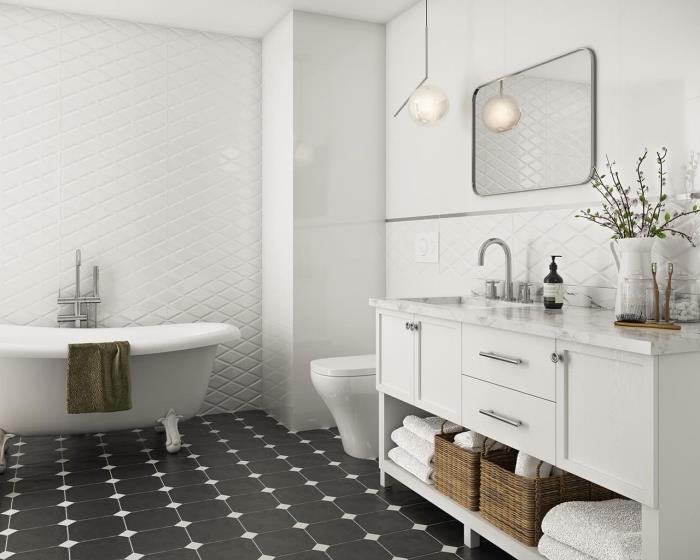 modern banyo karoları, mermer ve metal desenli beyaz ve siyah banyo dekoru, hasır sepet saklama ucu