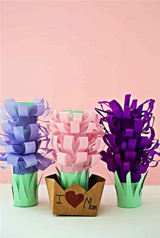vazoninės gėlės, pagamintos tik iš popieriaus, gali būti dovanojamos Motinos dienai, rankų darbo dovana mamos dienai