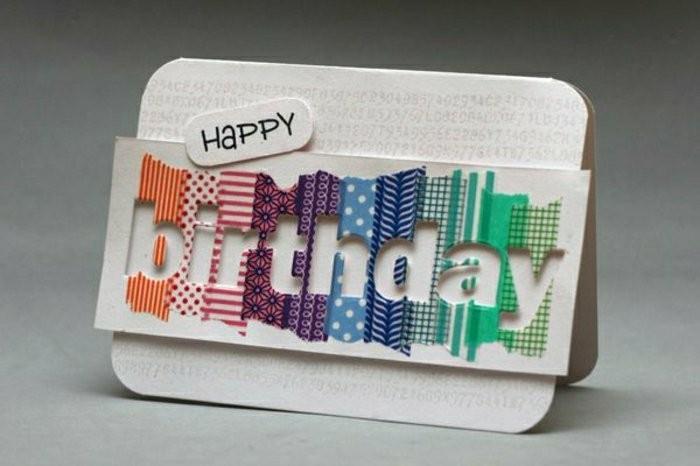 osebno voščilnico za rojstni dan v izvirni obliki z napisom, izrezanim iz zaloge kartic