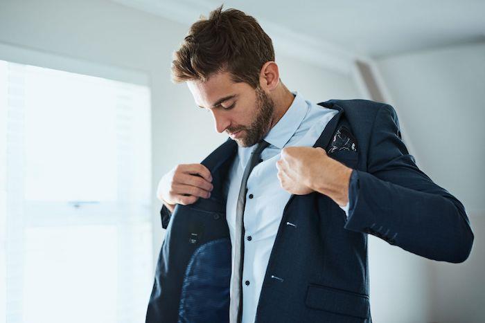 Prašmatnus vestuvinis kostiumas vyriška apranga, madinga vyrų vakarinė apranga 2020 m., Šviesiai mėlyni marškiniai ir tamsiai mėlyna striukė